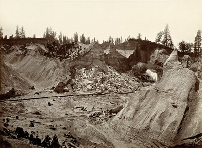 Union Diggings, Columbia Hill, Nevada County af Carleton E. Watkins