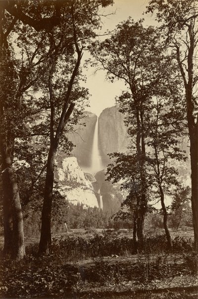 Yosemite Falls, 2634 ft. af Carleton E. Watkins