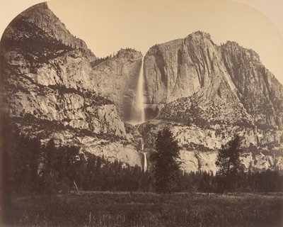 2637 Ft. Yosemite Fall, set forfra, 1861. af Carleton Emmons Watkins