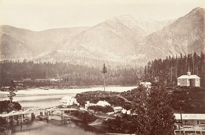 Cascades, Oregon, 1867, trykt ca. 1876. af Carleton Emmons Watkins