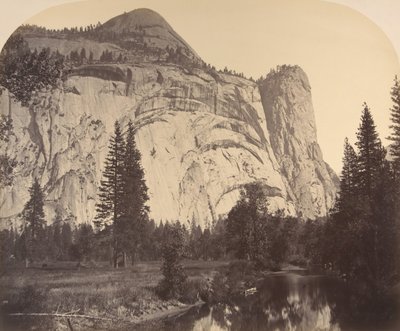 North Dome til venstre - Royal Arches - Washington Column, 1861, Yosemite. af Carleton Emmons Watkins