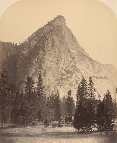 Tre brødre, set forfra, 4480 fod, 1861. af Carleton Emmons Watkins
