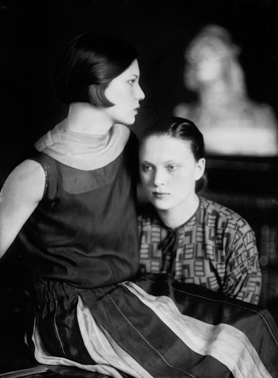 Portræt af Wanda og Marion Wulz, Trieste, ca. 1920 (glasplade) af Carlo Wulz