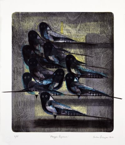 Magpie Rhythm, 2016 (mokulito-litografi med håndkolorering) af Cathie Pilkington