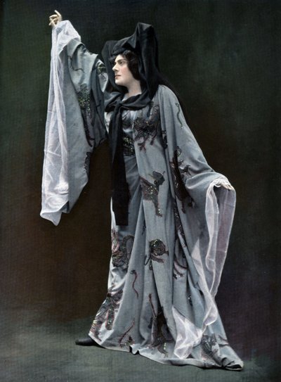 Operasangerinde Meyriane Heglon (1867-1942) som Lilith i operaen "Le fils de l