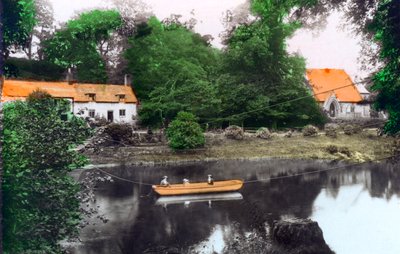 Erbistock Ferry and Church, Wrexham, 1926. af Cavenders Ltd
