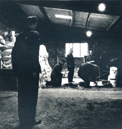 Kit distribution, 1941 af Cecil Beaton
