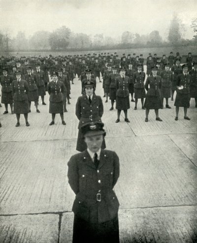 W.A.A.F. Officerer ved deres lærerskole, c1943. af Cecil Beaton