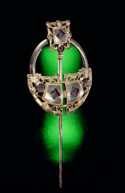 Ringformet broche, Ardagh Hoard, Reerasta, County Limerick, vikingetiden (forgyldt sølv) af Celtic