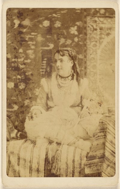 Tjerkessisk skønhed. af Centennial Photographic Co.