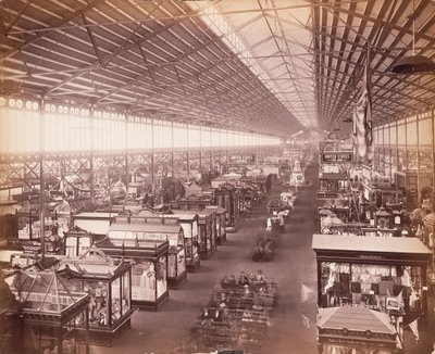 Hovedbygning, fra østgalleriet, Centennial Exhibition, Philadelphia af Centennial Photographic Co.
