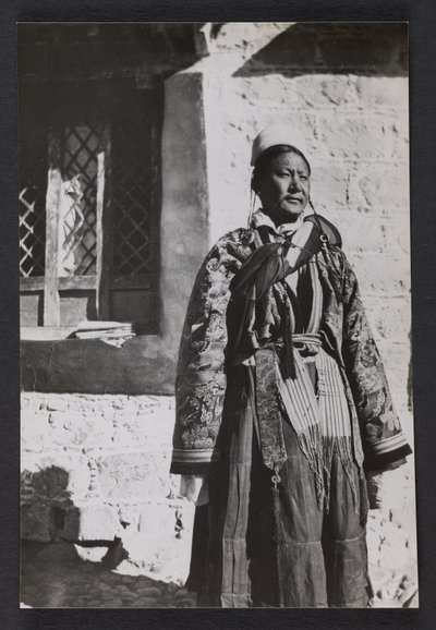 En mindre embedsmand i ceremonielt tøj af Charles Alfred Bell