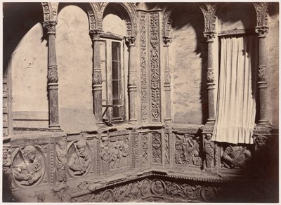 Zaragoza, gårdspladsen til huset kendt under navnet på spædbørnene, 1860. af Charles Clifford