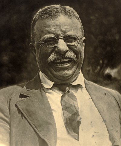 Theodore Roosevelt griner, ca. 1910 (s/h-billede) af Charles Duprez