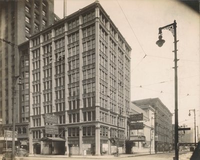 Udsigt over Woods Theatre på 54 W. Randolph St., Chicago, ca. 1900 af Charles E. Barker