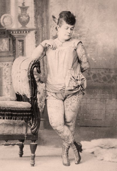 Portræt af Nora Hilderbrandt den tatoverede kvinde, ca. 1896 af Charles Eisenmann