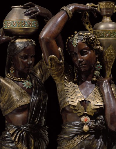 Detalje af to bronzefakler i form af indiske kvinder, der bærer vaser af Charles Henri Joseph Cordier