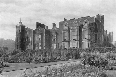 Østfacade af Charles Latham