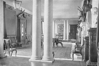 Forhal af Charles Latham