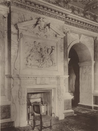 Houghton, Norfolk, spisestue skorstensstykke af Charles Latham