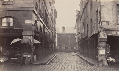 Rue du Contrat-Social, rue de la Tonnellerie, 1864-1865. af Charles Marville