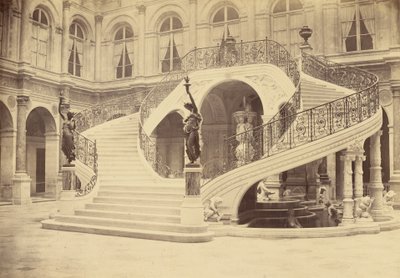 [Trappe, interiør i Hôtel de Ville] af Charles Marville