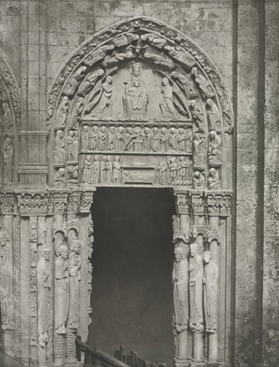 Chartres Cathedral: Højre dør til den kongelige portal med Vor Frue af Chartres, 1857. af Charles Nègre