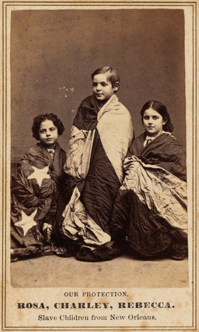 Vores beskyttelse. Rosa, Charley, Rebecca. Slavebørn fra New Orleans, 1864 (foto) af Charles Paxson