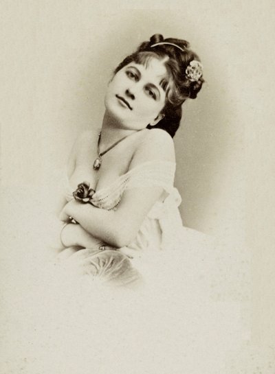 Portræt af skuespillerinden Henriette Victoire Drouard (1851-1923). af Charles Reutlinger