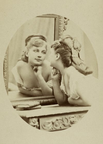 Portræt af skuespillerinden Henriette Victoire Drouard (1851-1923). af Charles Reutlinger