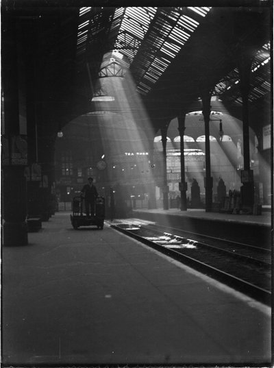 Liverpool Street Station, Liverpool Street, City of London, Greater London Authority, c1932. af Charles William Prickett
