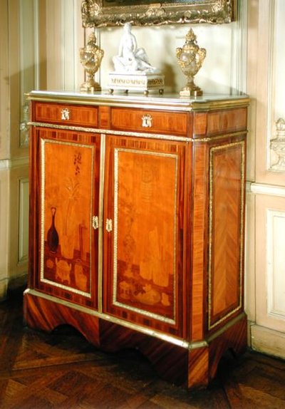 Skab (intarsia af træ) af Charles attr.to Topino