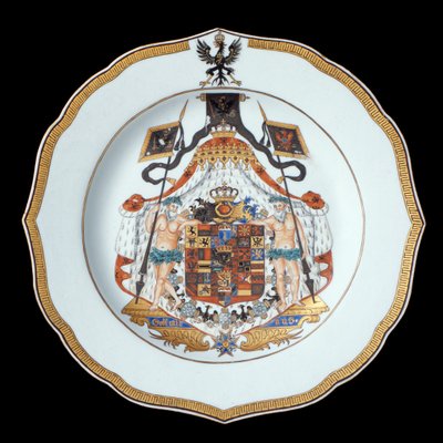 An Armorial Dinner Plate, Qianlong Period (1736-95) c.1755 (porcelæn) af Chinese School