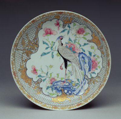 Fad malet med en langhalet fugl, sten og blomster, Yongzheng Periode, 1725-35 (æggeskalsporcelæn) af Chinese School