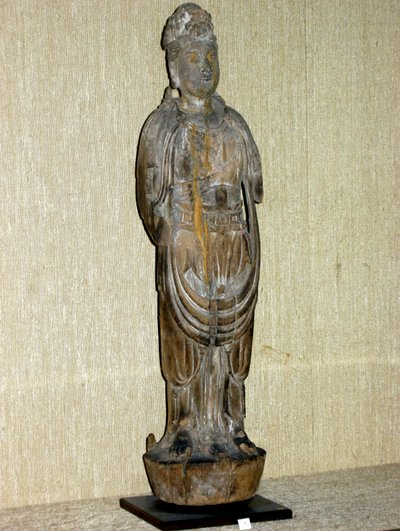 Kouan-yin, bodhisattva af medfølelse, Song-dynastiet (960-1276) (malet træ) af Chinese School