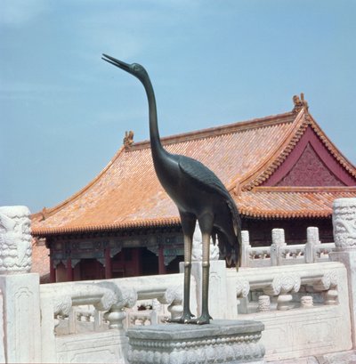 Statue af en stork med en sidepavillon af Hall of Supreme Harmony i baggrunden, Ming-dynastiet af Chinese School