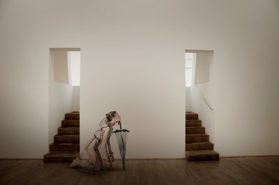 Minimalistisk dameparaply af Christine von Diepenbroek
