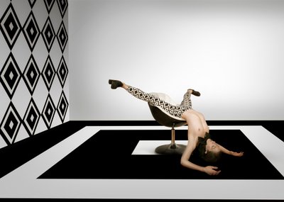 Surrealistisk geometrisk stilling af Christine von Diepenbroek
