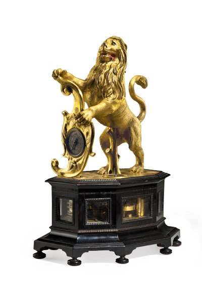 Striking and Automaton Lion Clock, ca. 1640 (forgyldt messing og ibenholt) af Christoff Miller
