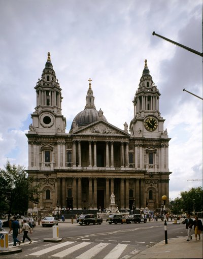 Udsigt over katedralen Saint Paul designet af arkitekten Christopher Wren (1632-1723) 1675-1710 London, England af Christopher Wren