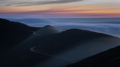 Twilight Mountain Road af Chuanxu Ren