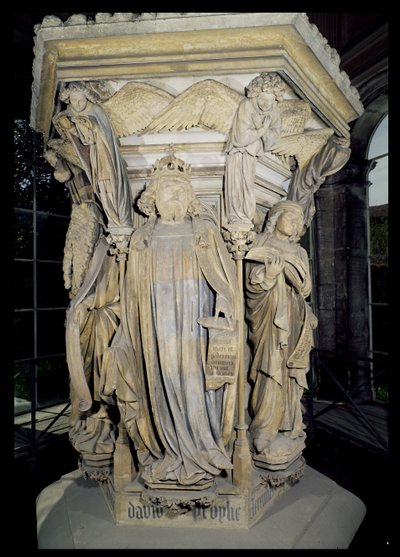 Kong David flankeret af Moses og Jeremias, detalje af den sekskantede piedestal af Moses Brønd, 1395-1404 sten for detaljer se 86117-19 af Claus and Malouel, Jean Sluter