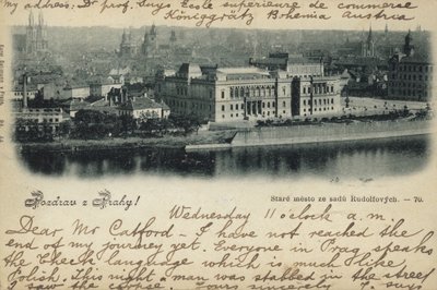 Postkort, der viser en generel udsigt over Prag af Czech Photographer