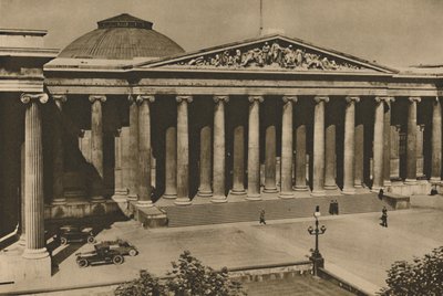 Søjlefronten af British Museum på stedet for Old Montague House, c1935. af Donald McLeish