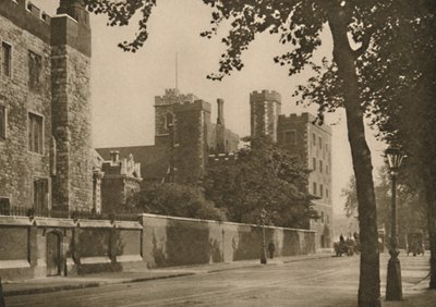 Lambeth Palace, residens for ærkebiskopperne af Canterbury i syv århundreder, c1935. af Donald McLeish