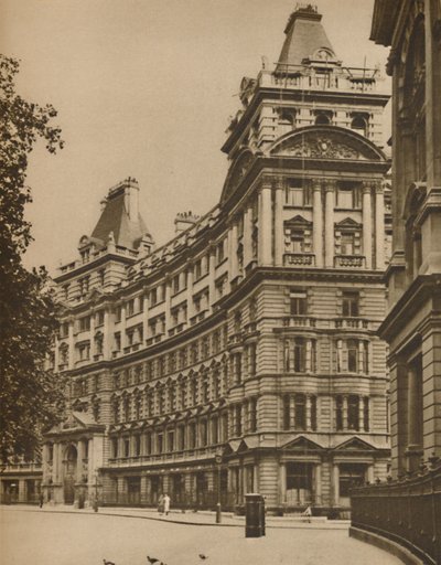 Salisbury House: Palatial Business Premises in the City, c1935. af Donald McLeish