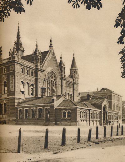 The Middle Block and Senior School ved Dulwich College, c1935. af Donald McLeish