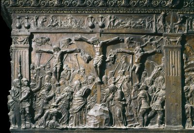 Repræsentation af den gode tyv (Dismas) og den onde tyv (Gesmas), korsfæstet med Jesus Kristus. Lavrelief af venstre prædikestol, ca. 1460 af Donatello