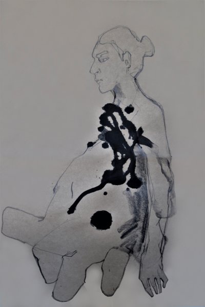 Figur tegnet med mørk blæk af Doris Schmitz