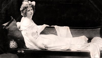 Mabel Love 1874-1953, engelsk skuespillerinde og danser, tidligt i det 20. århundrede. af Dover Street Studios